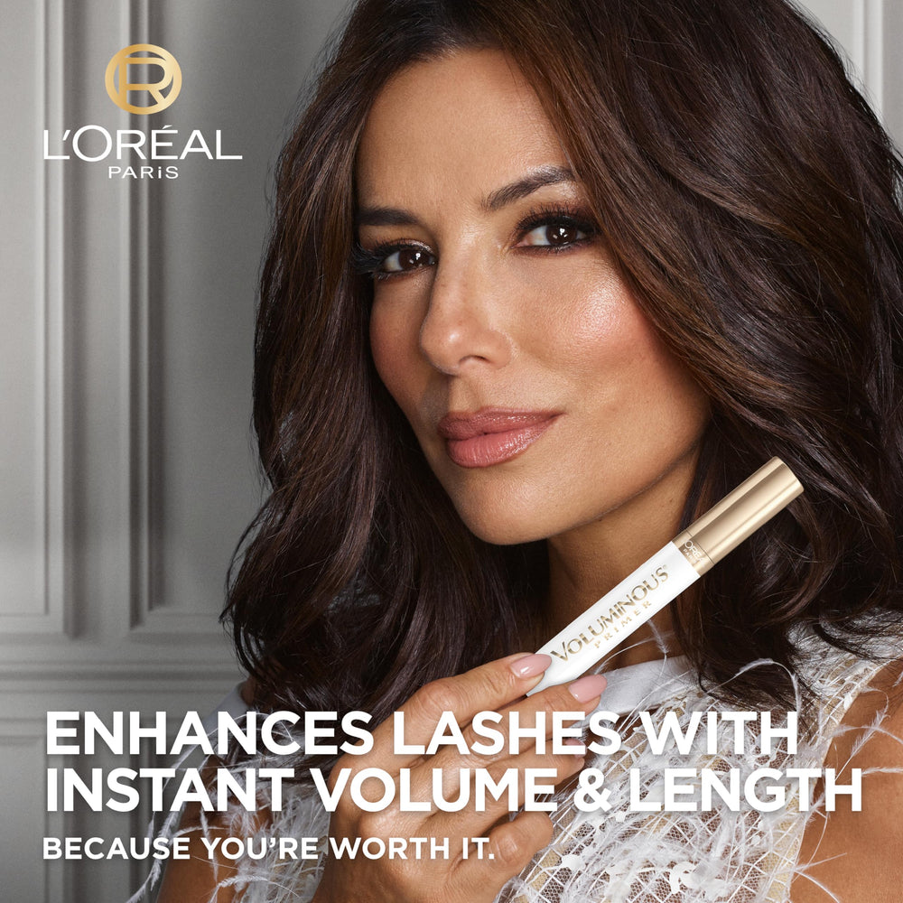 Primer de pestañas L'Oréal Paris aplicado para tono y curva perceptible.