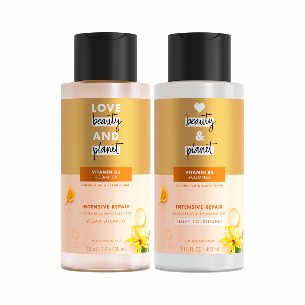 Champú Love Beauty and Planet con aceite de coco y ylang-ylang para cabello dañado.