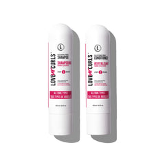 Love Ur Curls champú botella vertiendo limpia suavemente cuero cabelludo y rizos definidos