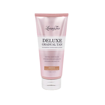 Loving Tan Deluxe Gradual Tan Lotion, botella visible, tono natural progresivo.