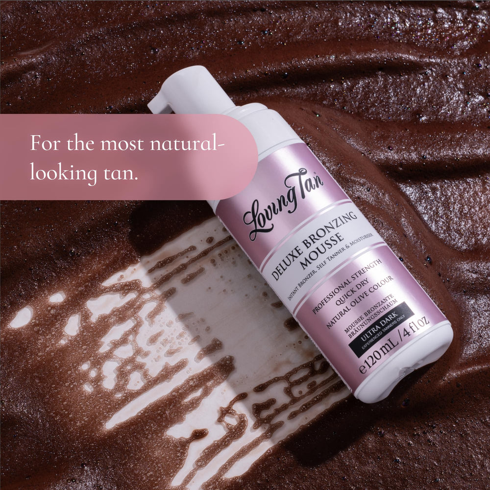 Loving Tan Deluxe Mousse, guía de color integrada facilita una aplicación uniforme.