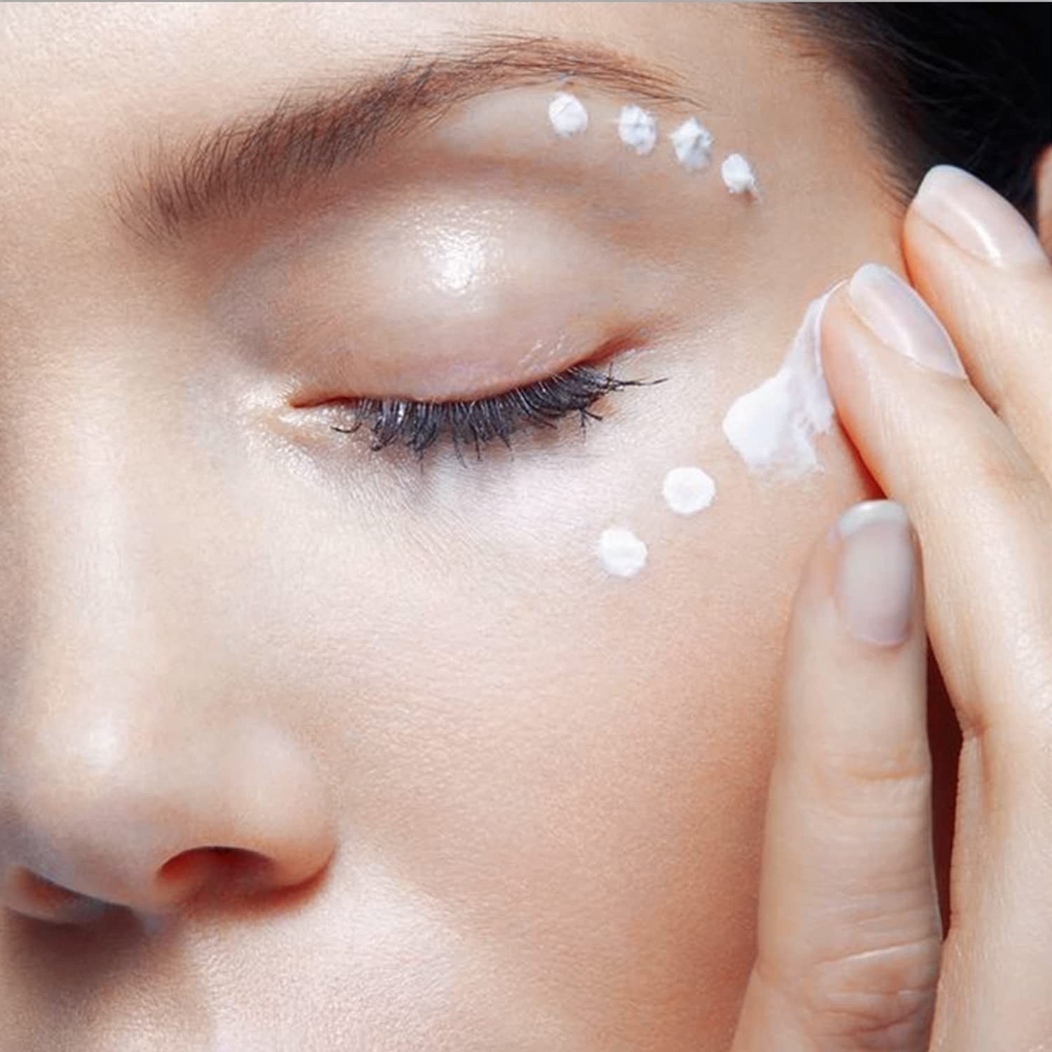 LPH LAB crema contorno de ojos, resultados temporales para una mirada más fresca.