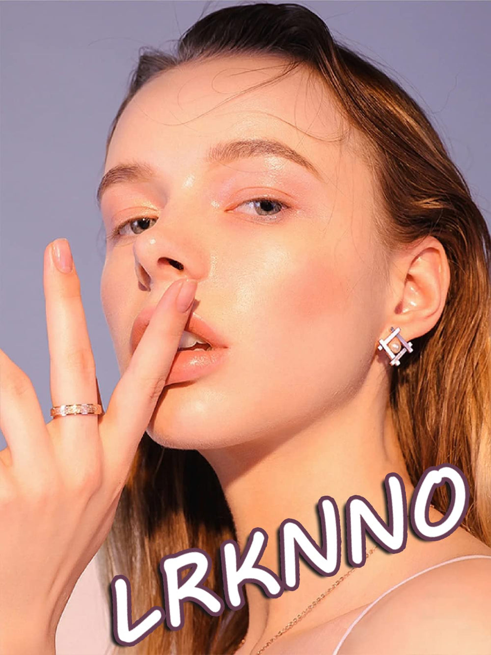 LRKNNO empaque elegante que protege el set de uñas.