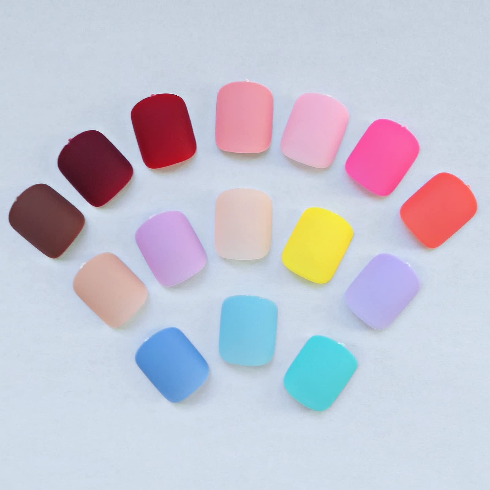 LuckForever 12 tamaños de uñas postizas cuadradas, pre numeradas para ajuste fácil.