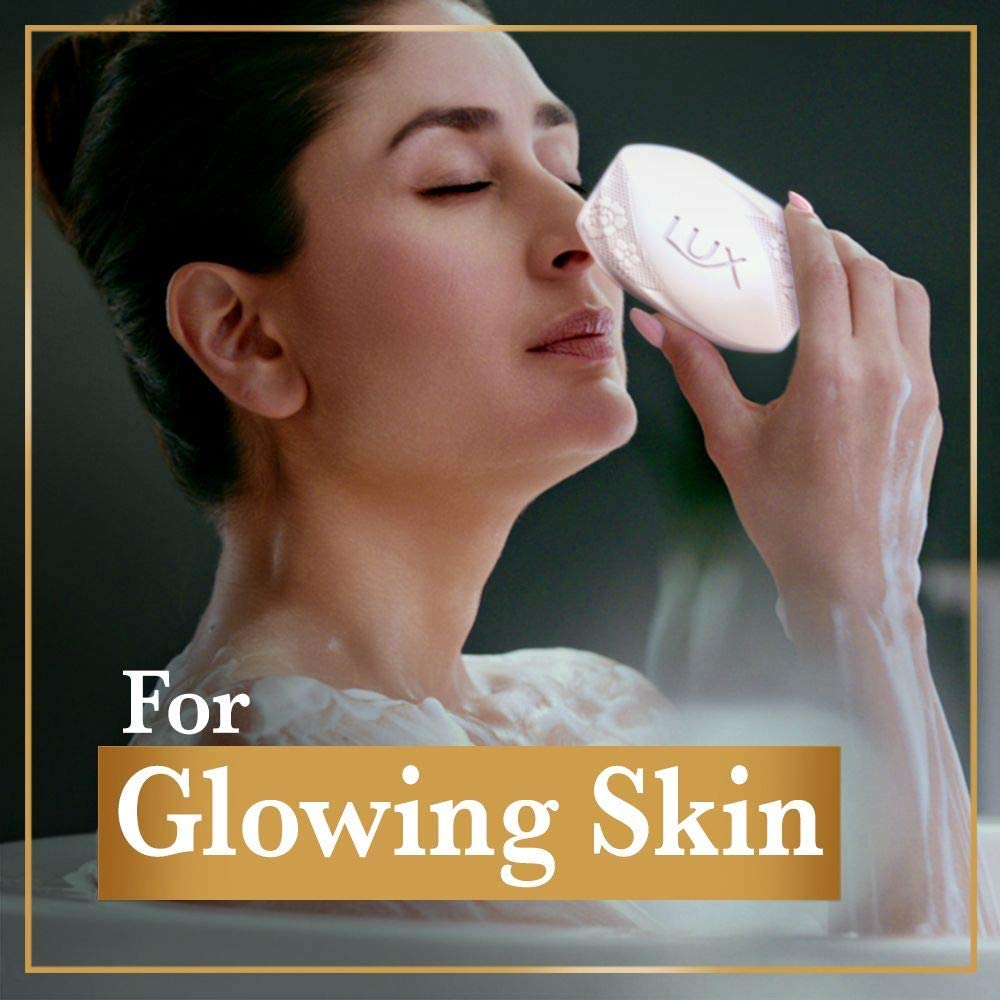 Lux Toque de Terciopelo Jazmín y Aceite de Almendra: aroma floral que eleva la rutina de baño