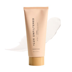 Lux Unfiltered N°32 crema bronceadora gradual aplicada para tono natural.