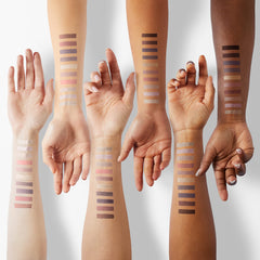 Luxaza stylo ombre matte taupe, contour net et facile.