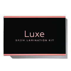 Lotion perm Luxe Cosmetics pour courbure durable des sourcils.