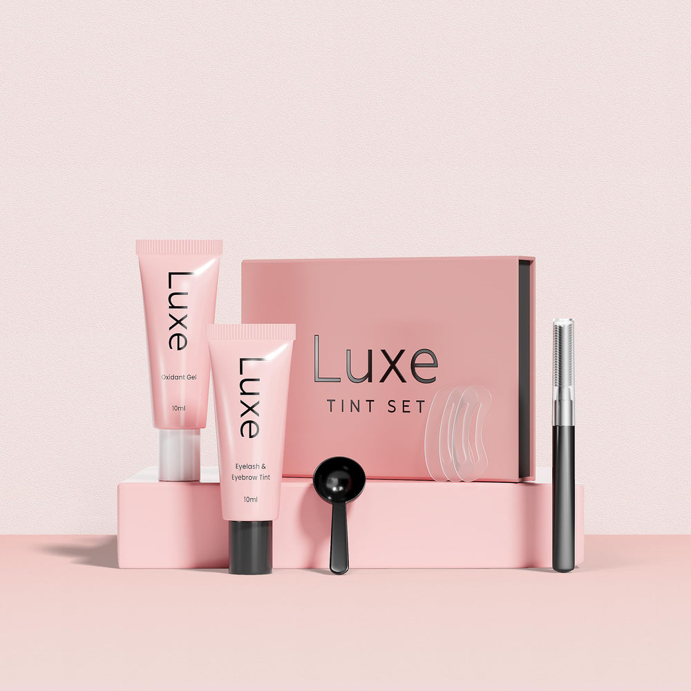 Luxe Cosmetics mezcla de tinte para pestanas, aplicación rápida y resultados consistentes.