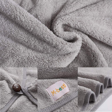 La toalla M-bestl con botón turbante fija el cabello sin deslizamientos.