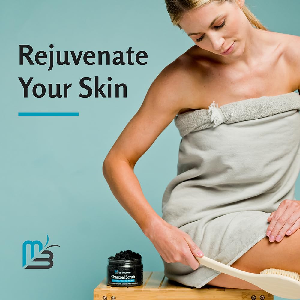 M3 Naturals exfoliante carbón activado, textura sedosa en piel