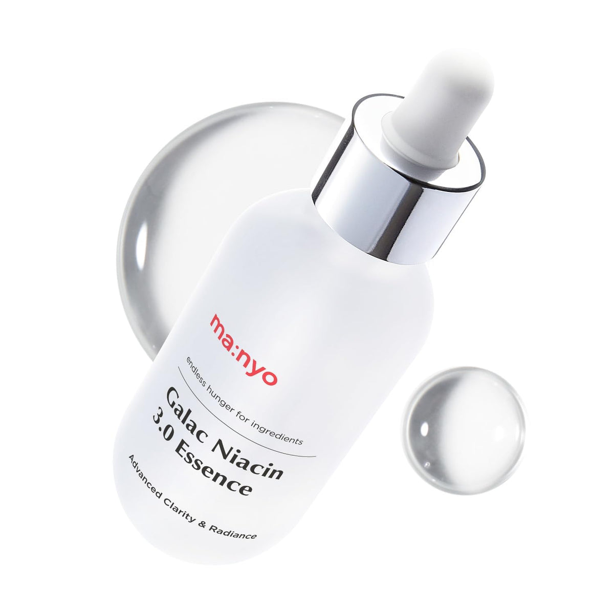 ma:nyo Galac Niacin 3.0 Essence: botella elegante para hidratación diaria y tono uniforme.