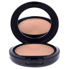 MAC Studio Fix Poudre NW22 : échantillon teinte NW22 pour un match précis.