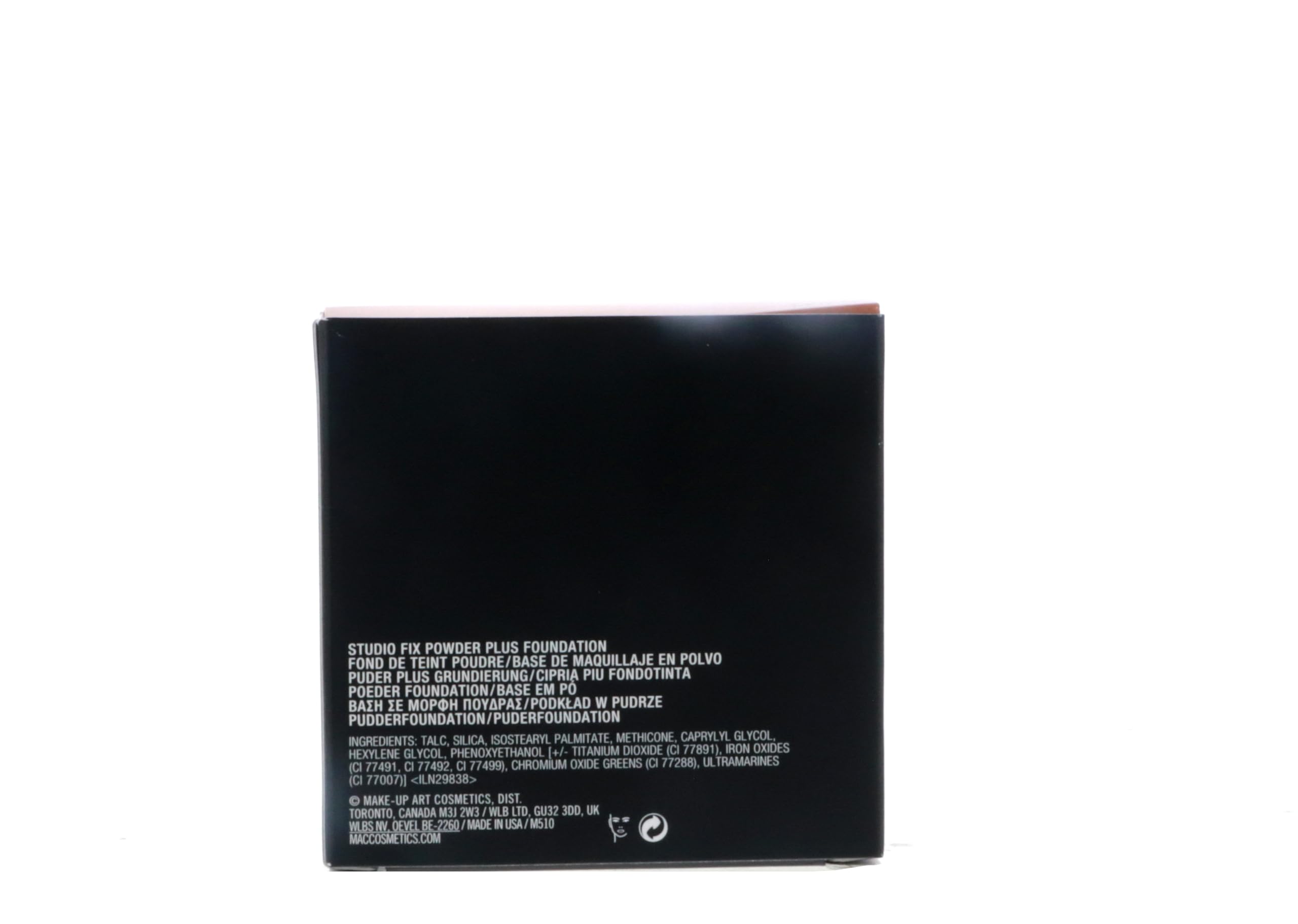 MAC Studio Fix Poudre Fond de Teint NW43 rendu uniforme après application.