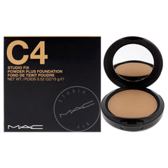MAC Studio Fix Powder Plus Foundation C4, compacto abierto, acabado mate suave para piel uniforme.