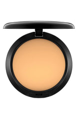 MAC Studio Fix Powder Plus Foundation NC43 dans un compact avec miroir, fini naturel et uniforme