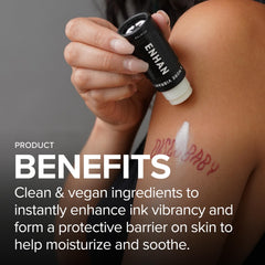 Mad Rabbit Enhance bálsamo para tatuajes, fórmula limpia para piel sensible.