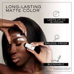 MADLUVV Brow Stamp pomada-color para cejas de acabado natural.