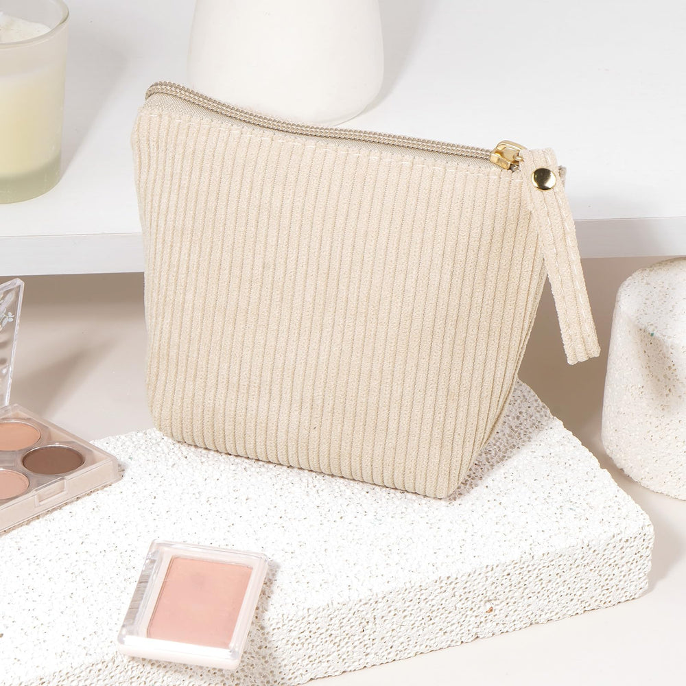 MAGEFY bolsa de maquillaje en varios colores, ofrece organización para tus esenciales.