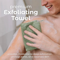 Toalla exfoliante de MainBasics con tejido texturizado para exfoliación suave.