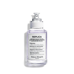 Maison Margiela Replica When the Rain Stops, botella minimalista para uso diario y frescura duradera.