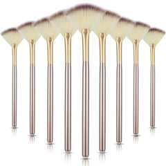Maitys set de 9 pinceles fan faciales para una aplicación suave de polvo.