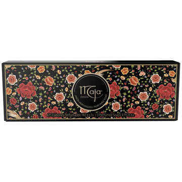 Maja soap pack closeup highlighting rich lather for daily cleansing
