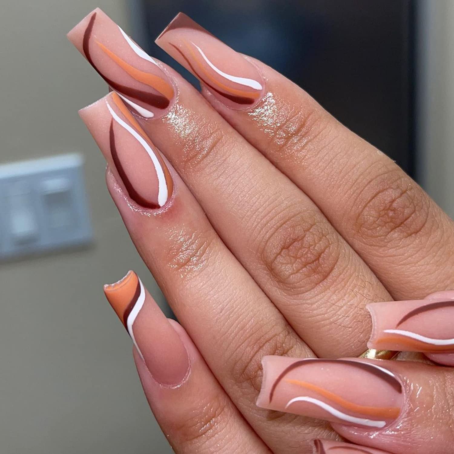 Makartt gel extensiones uñas retirada: limar para retiro controlado.