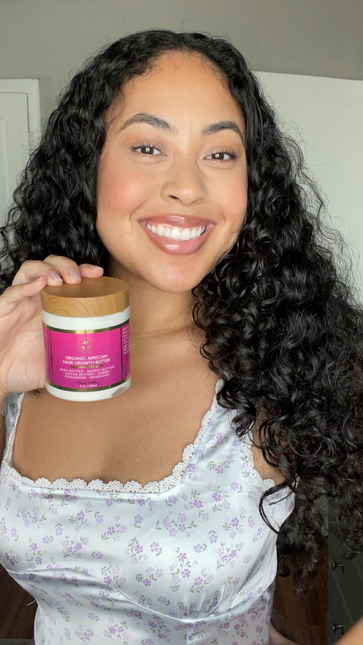 MAKOF BEAUTY Chebe butter uso semanal o como humectante sin enjuague.