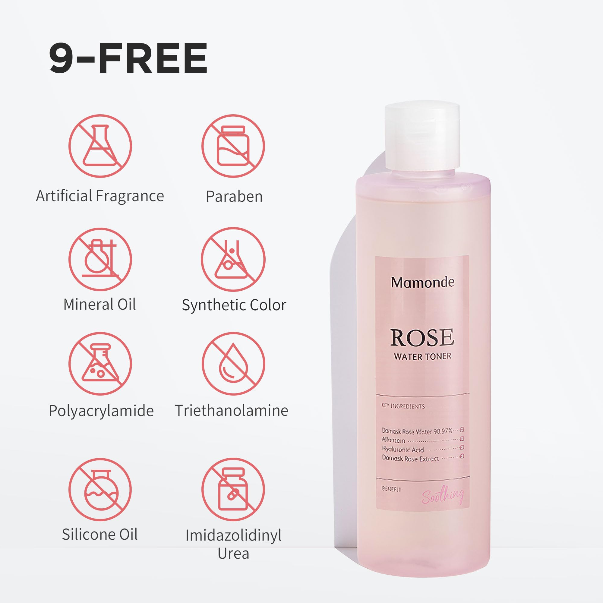 Aplicación diaria de tónico Mamonde con algodón para refrescar la piel.