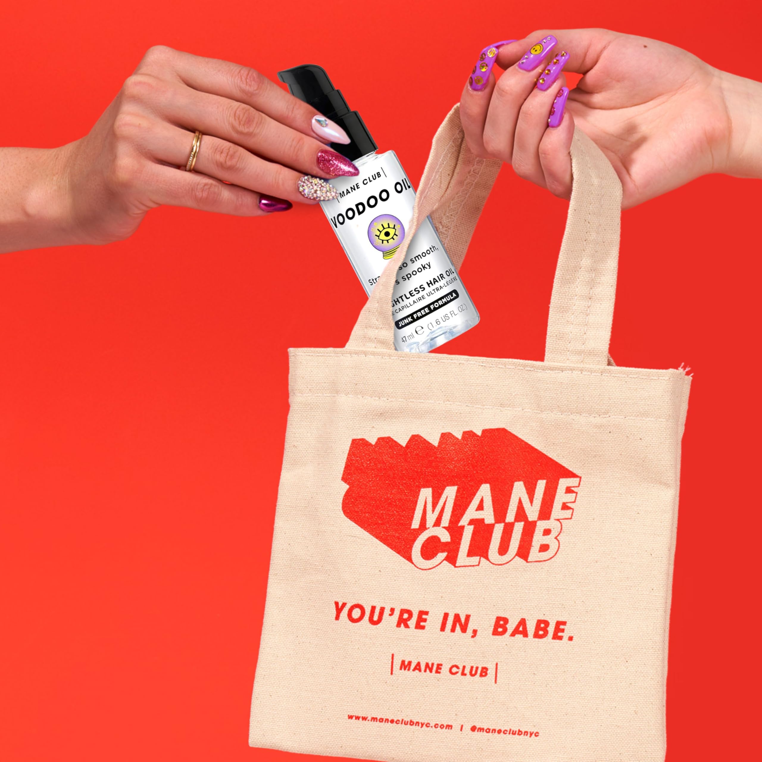 MANE CLUB Voodoo Aceite capilar ligero aporta brillo y suavidad.