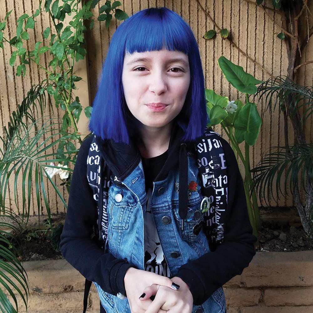 MANIC PANIC Rockabilly Blue acondiciona el cabello mientras colorea.
