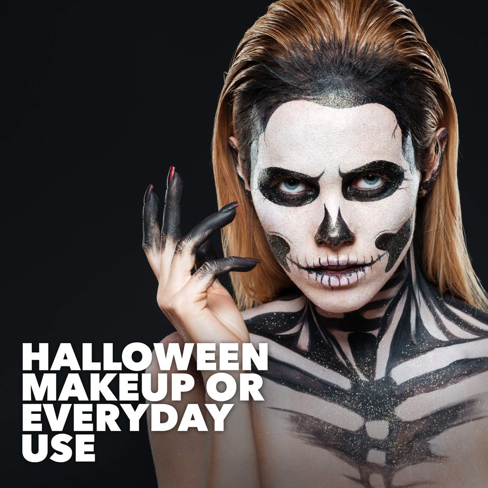 MANIC PANIC Dreamtone White Foundation, look dramático para Halloween y cosplay