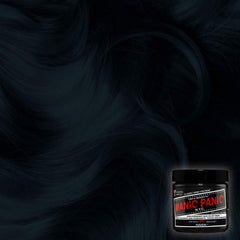 MANIC PANIC Raven - cabello negro profundo con tono uniforme tras la coloración.