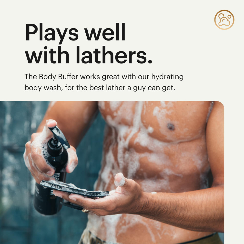 MANSCAPED Body Buffer ofrece exfoliación mejorada para poros más abiertos.