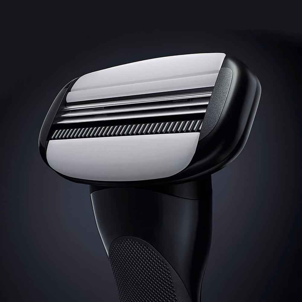 MANSCAPED Crop Shaver diseño ergonómico que se adapta a los contornos del cuerpo.