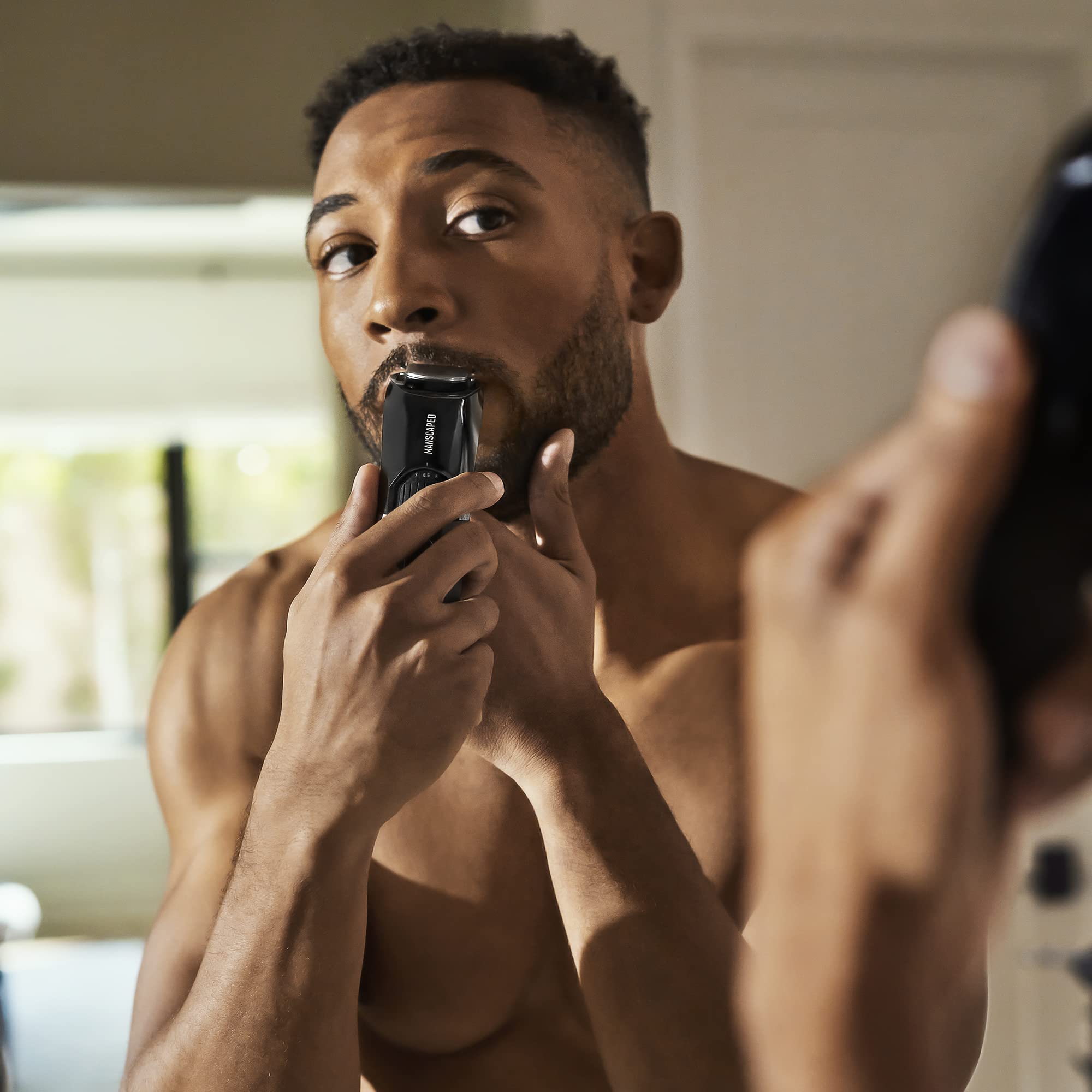 MANSCAPED The Beard Hedger, estuche de viaje resistente para transportar con seguridad.