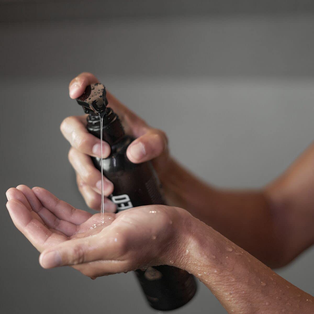 MANSCAPED UltraPremium Refinado, uso en la palma, bombeo rápido para duchas eficientes