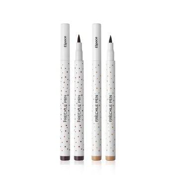 Marine Forest Freckle Pen ofrece dibujo natural de pecas para un acabado suave.