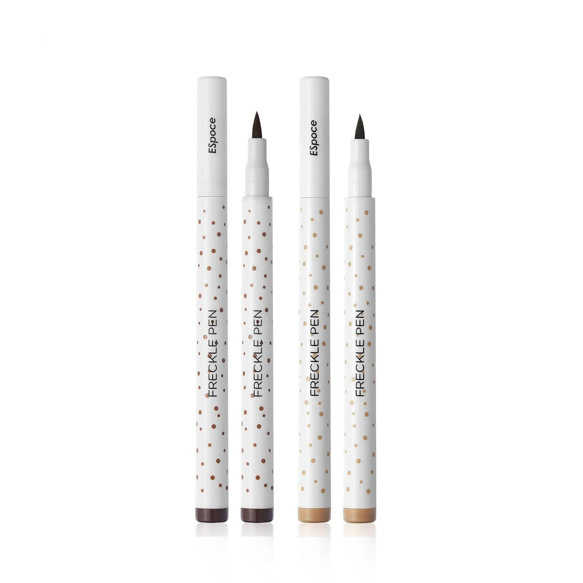Marine Forest Freckle Pen ofrece dibujo natural de pecas para un acabado suave.