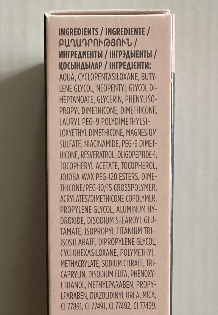 Finition satinée offrant un éclat discret et durable.