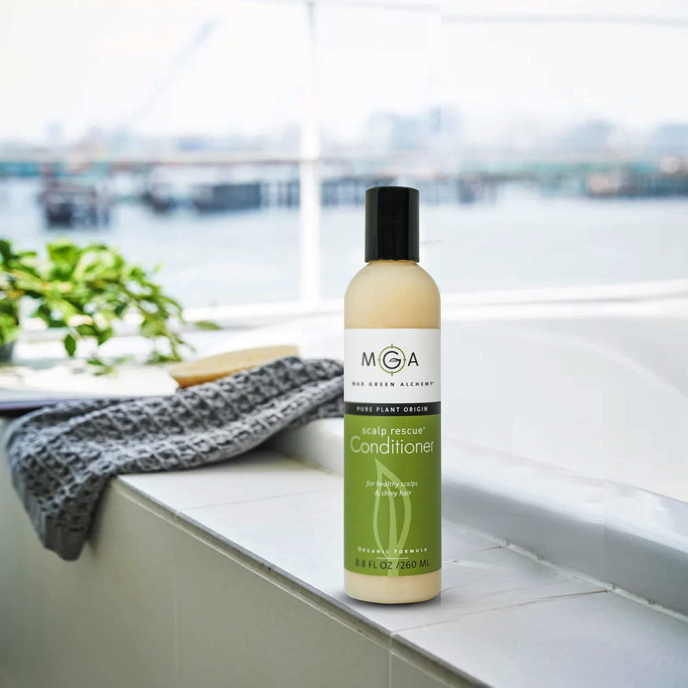 Max Green Alchemy Condicionador Vegano: cuidado familiar suave con ingredientes vegetales.