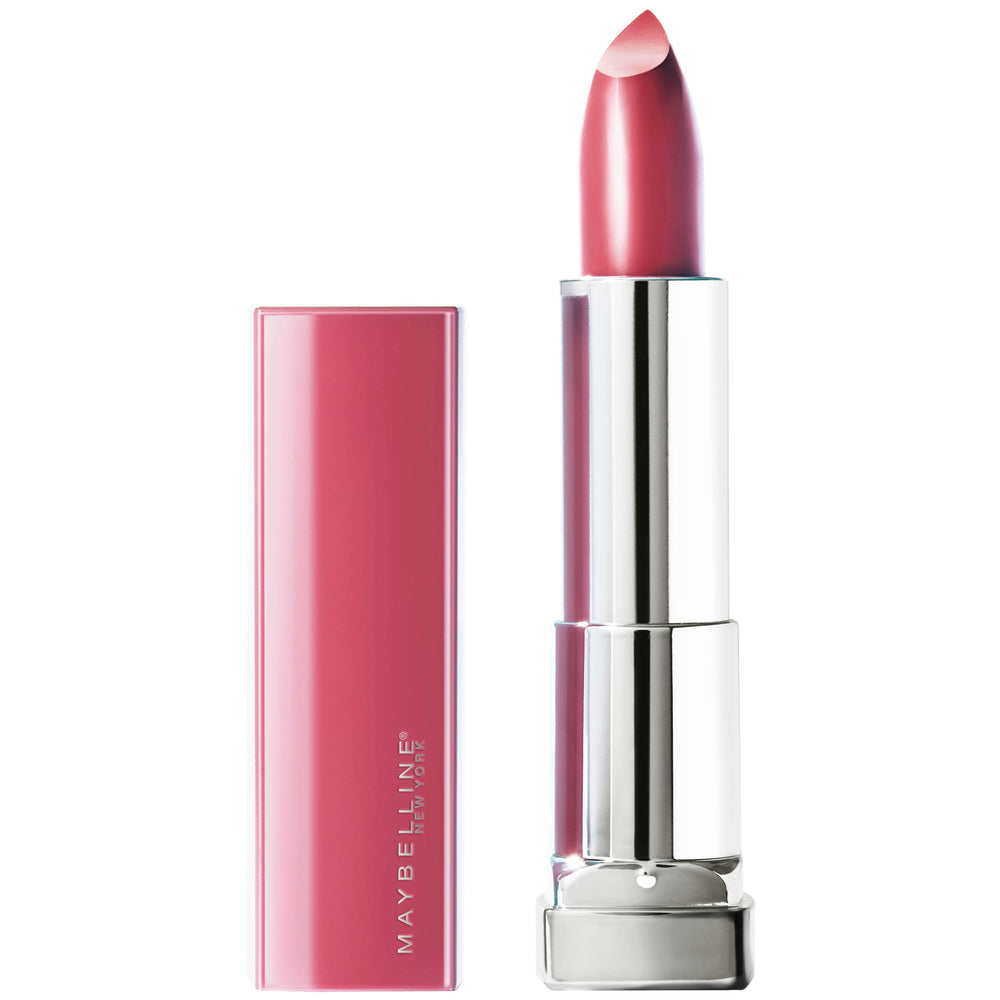 MAYBELLINE barra de labios universal rosado para mí, acabado satinado para una apariencia suave.