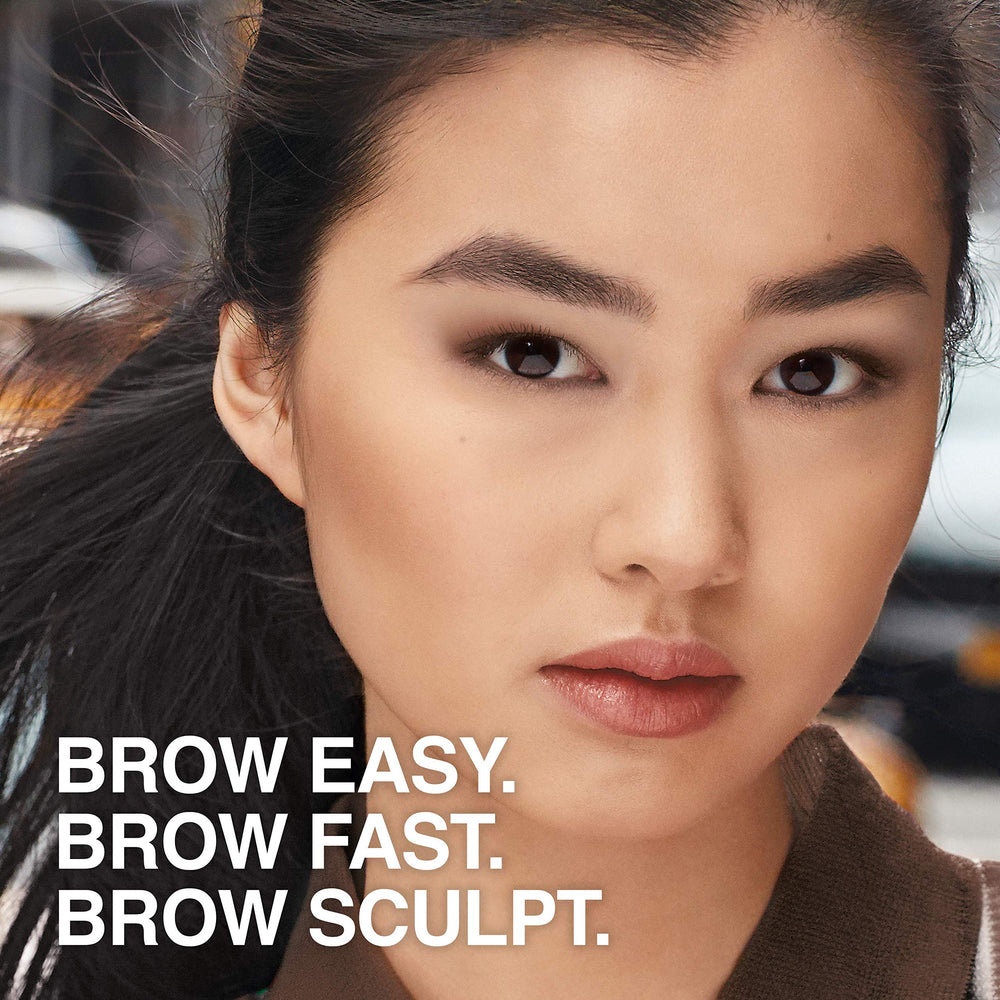 Maybelline Brow Fast Sculpt se retira fácilmente con agua micelar por la noche