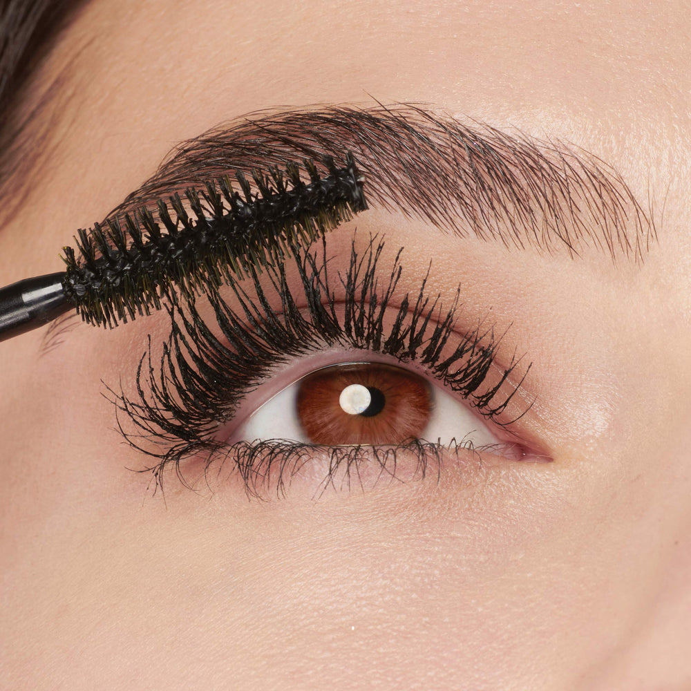 Maybelline The Colossal Volum' Express Mascara, uso diario cómodo y rápido