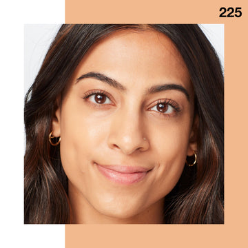 Maybelline Fit Me se retira fácilmente con agua micelar.