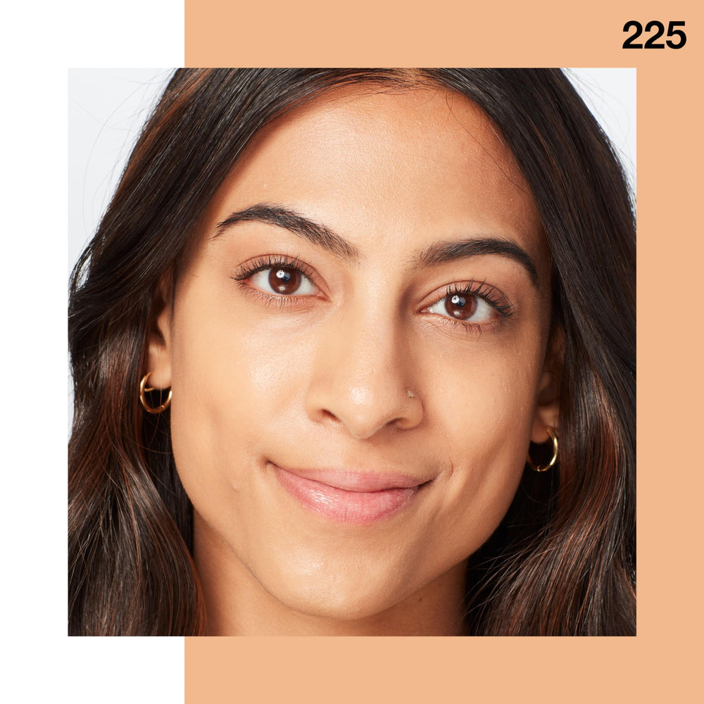 Maybelline Fit Me se retira fácilmente con agua micelar.