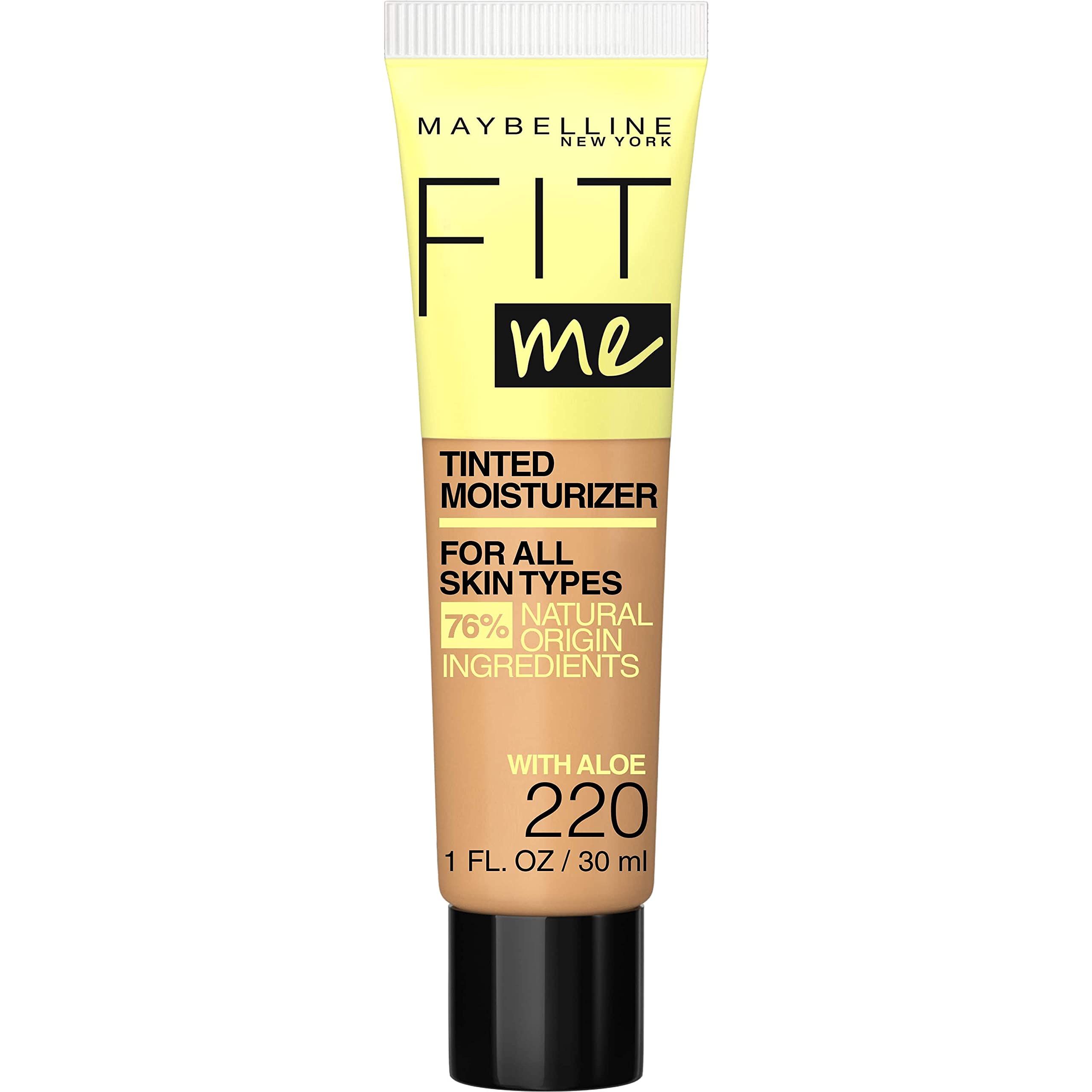 Maybelline Fit Me tono 220, cobertura natural y acabado ligero.