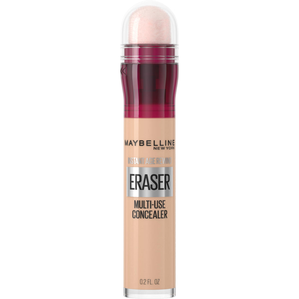 Maybelline Instant Age Rewind Concealer con aplicador micro para corrección precisa de ojeras.