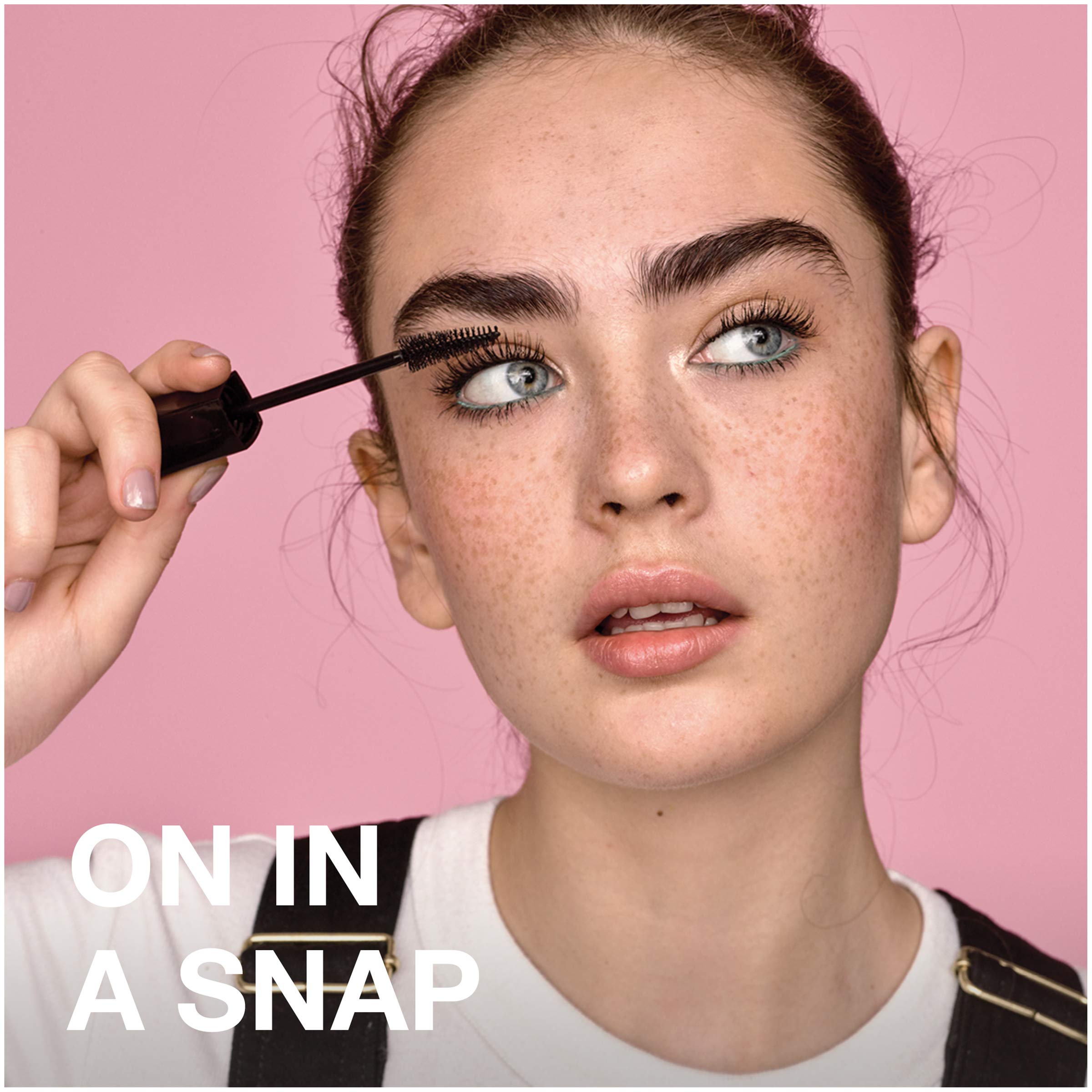Maybelline Snapscara ofrece volumen definido y pestañas separadas, sin manchas ni aspecto corrido